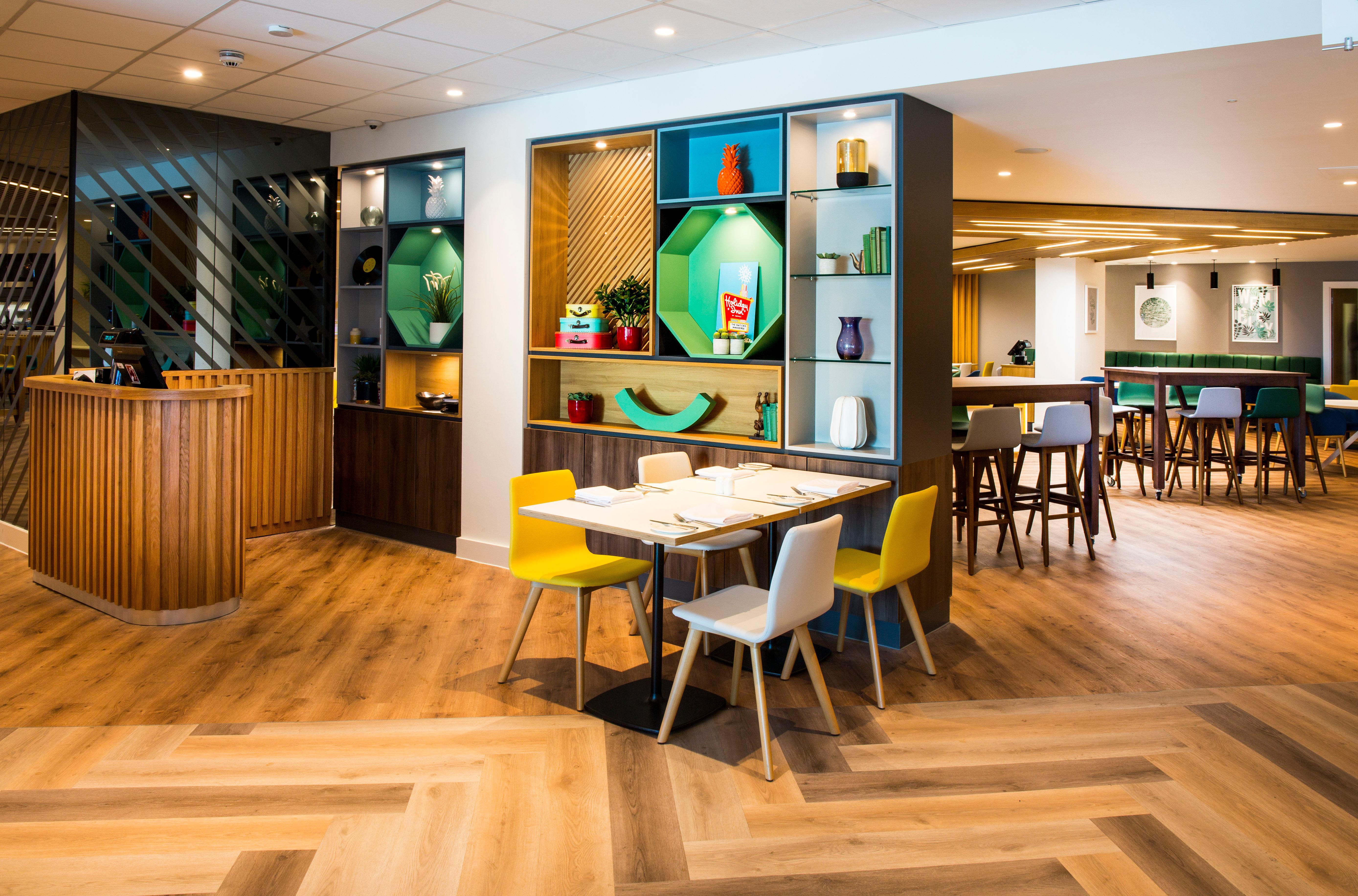 Holiday Inn London - Wembley Exterior foto